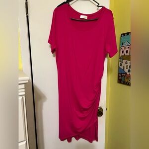 Cute t shirt dress with cinched side
